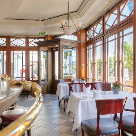 Отель Seetelhotel Ahlbecker Hof Elegante Traditionshotel & Ruhiger Rueckzugsort An Der Ostsee Херингсдорф